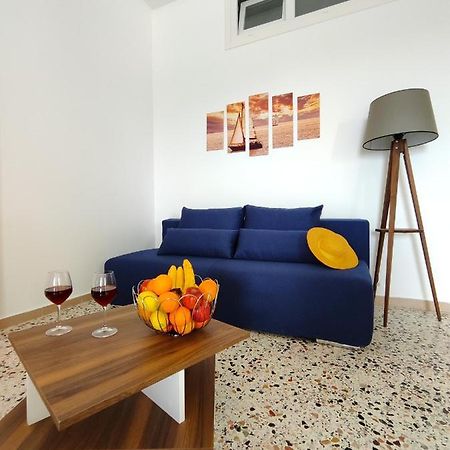 Oasis Apartments 페리사 외부 사진