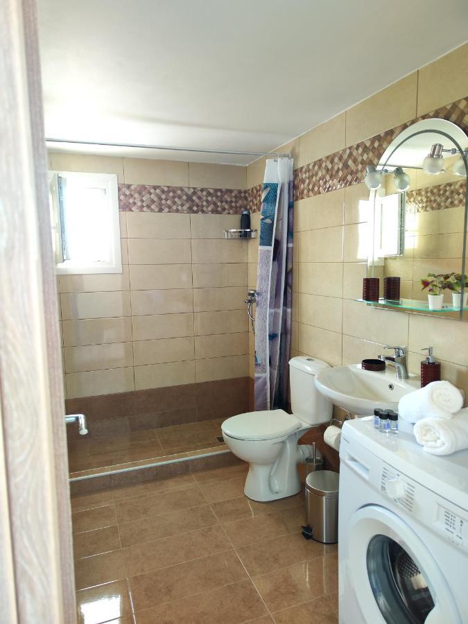 Oasis Apartments 페리사 외부 사진