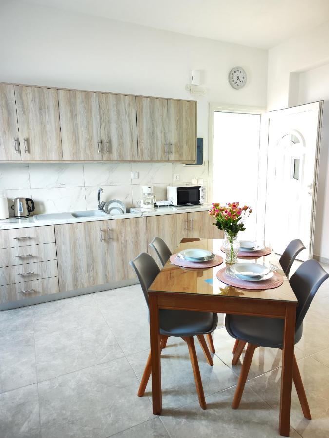 Oasis Apartments 페리사 외부 사진