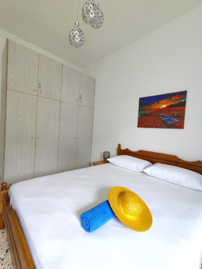 Oasis Apartments 페리사 외부 사진
