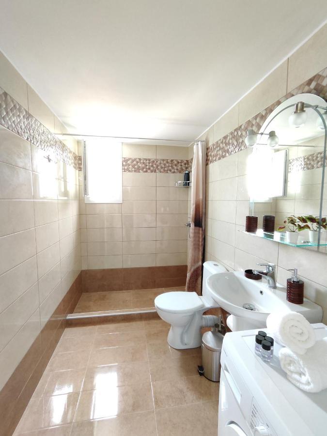 Oasis Apartments 페리사 외부 사진