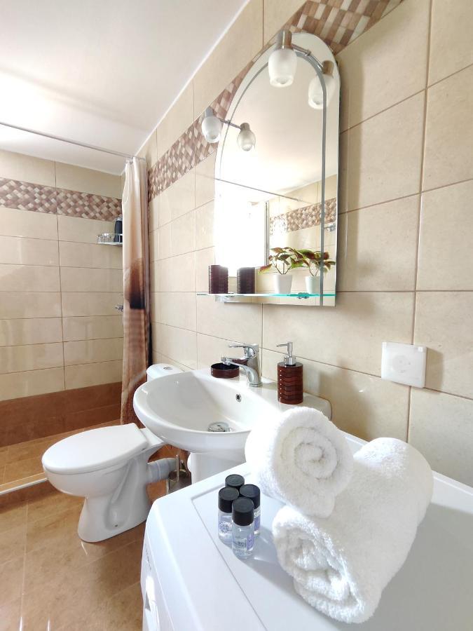 Oasis Apartments 페리사 외부 사진